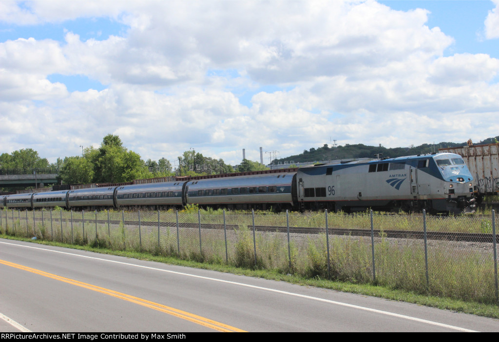 Amtrak 63 "Maple Oeaf"